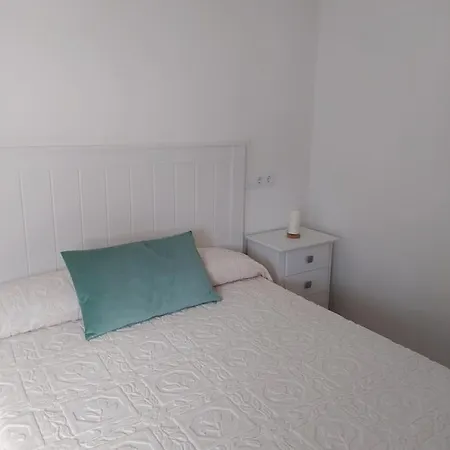 アパート Piso De Alquiler En タピア・デ・カサリエゴ